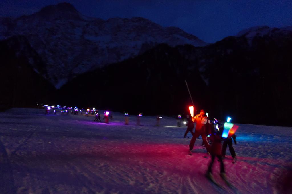 Chalet Hotel Du Bois レ・ズッシュ エクステリア 写真